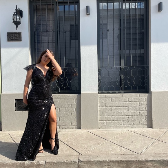 Black sequin dress - Picture 1 of 2